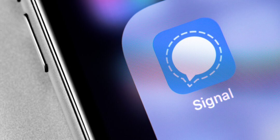 Signal icon app on the screen smartphone. Signal is a free and o
