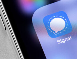 Signal icon app on the screen smartphone. Signal is a free and o